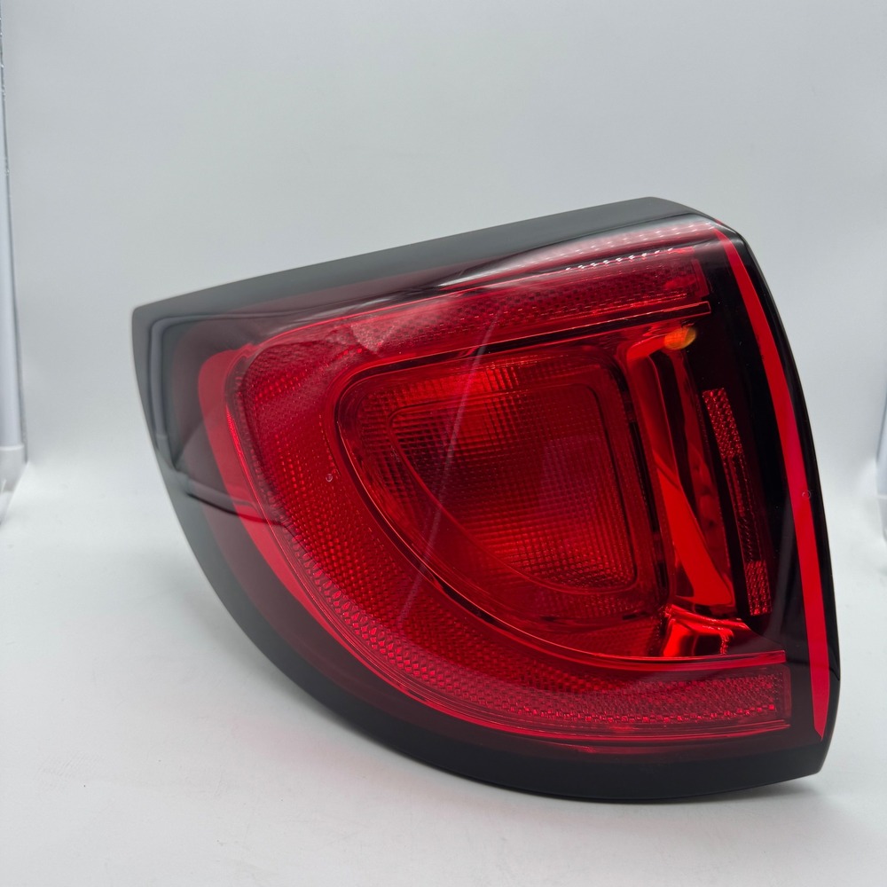 2017-2024 Chrysler‎ Pacifica Rear Left Driver Tail Light Taillamp Led 68229027AF